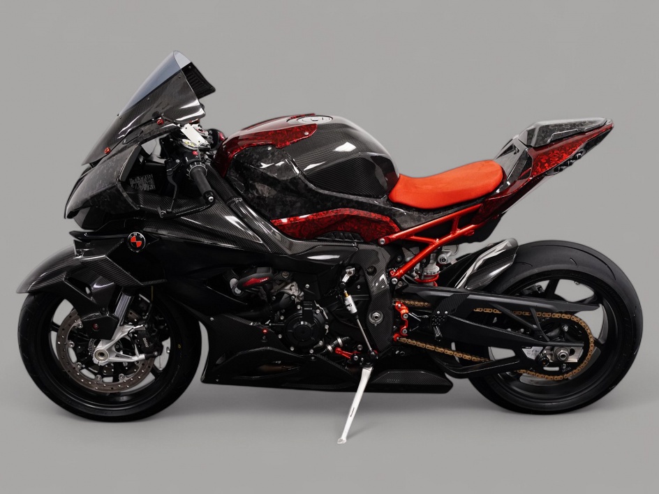 023 BMW S1000RR – High-Speed Engineering Meets Road Precision